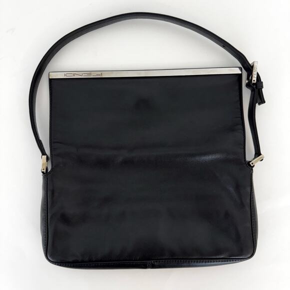 Fendi Vintage Leather Shoulder Bag in Black with Silver Logo Bar Authentic - Picture 12 of 16